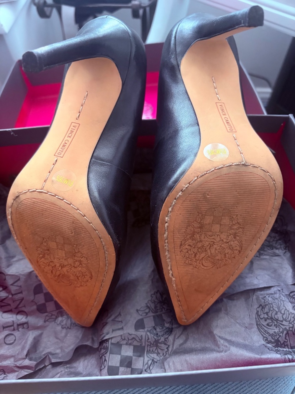 Vince Camuto Kain Pointed Toe Pumps - Picture 7 of 10